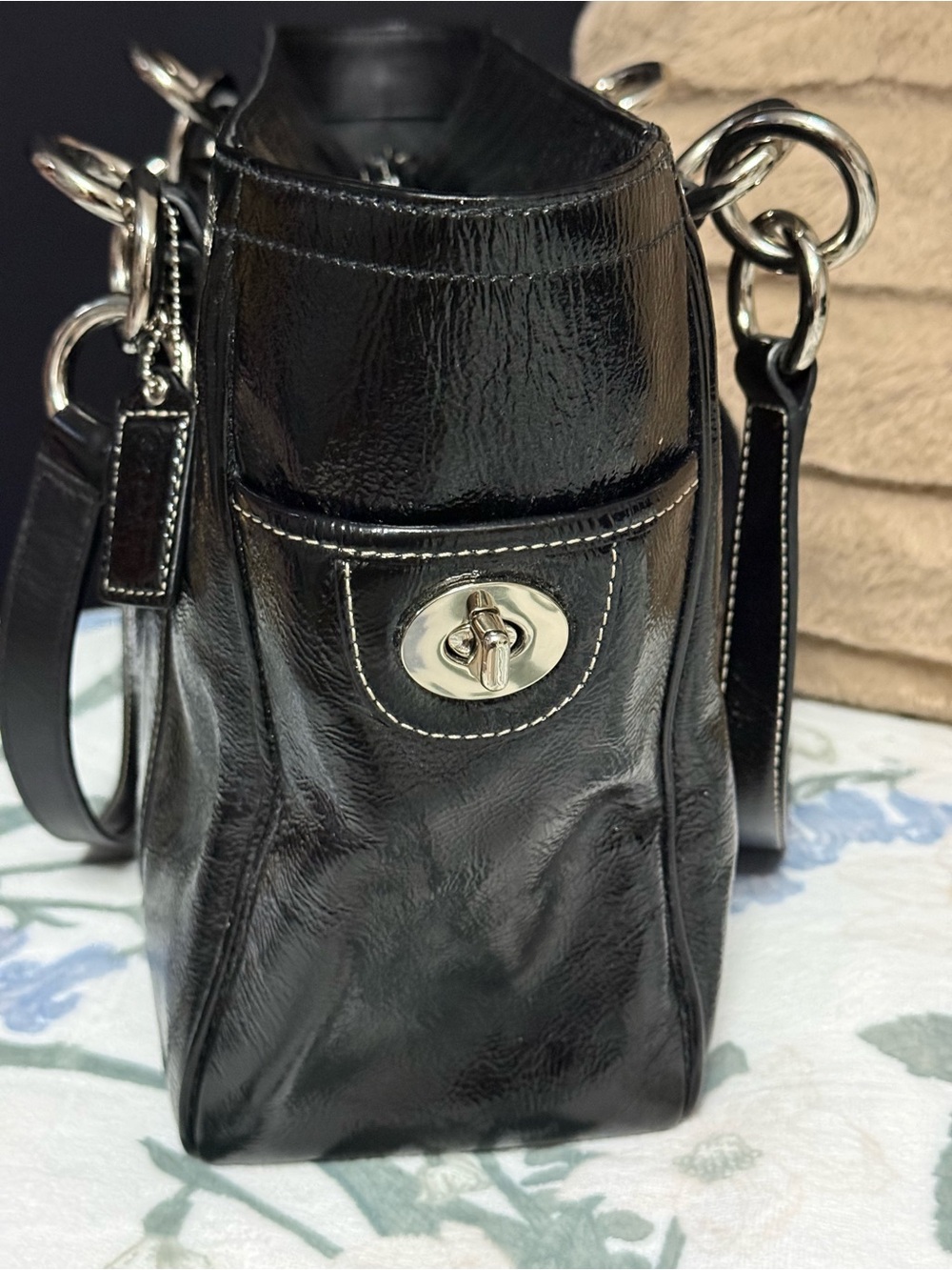 VTG COACH 2009 Gallery Patent Leather tote - gloss black & silver hardware - Picture 3 of 7